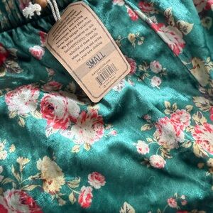 Natural Life Floral Velvet Green palazzo pants